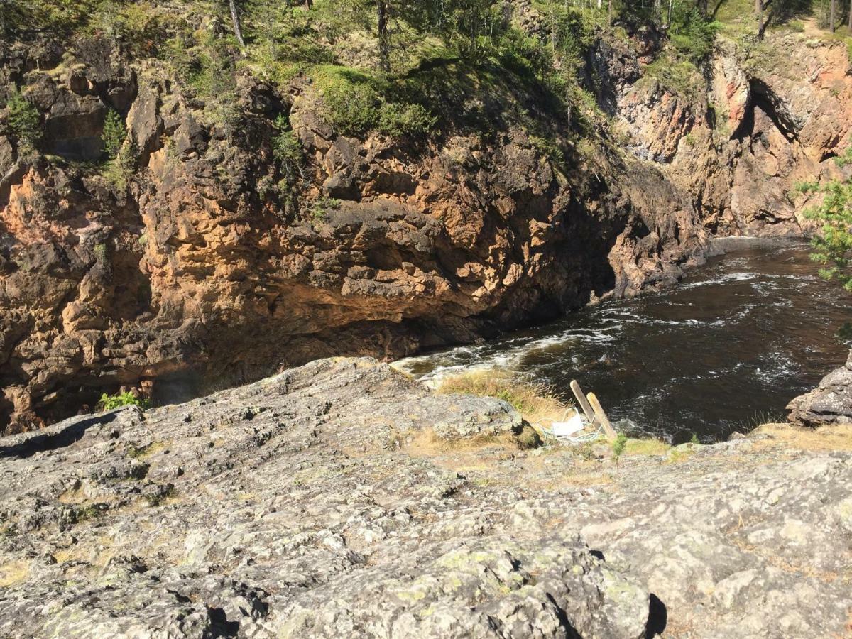 Rukanloimu Esterno foto